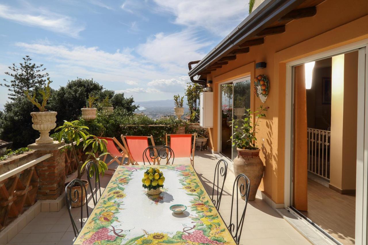 Villa Le Terrazze Del Teatro Greco Taormina Exterior foto