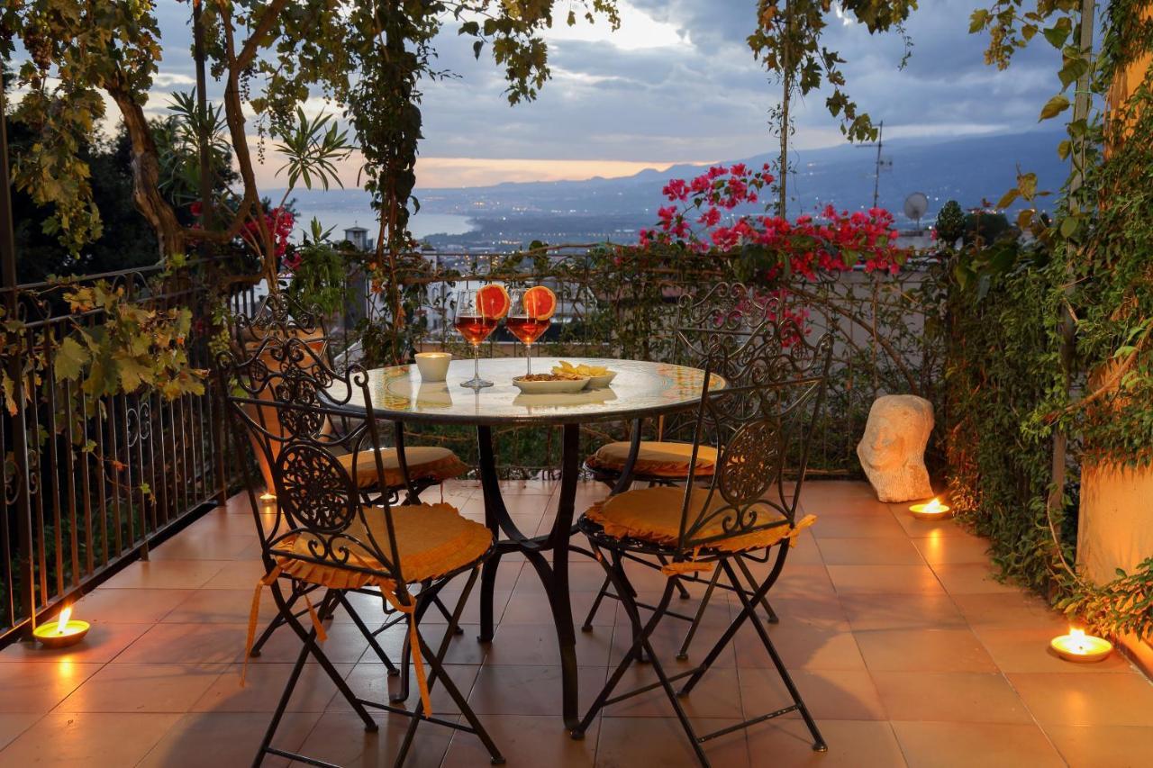 Villa Le Terrazze Del Teatro Greco Taormina Exterior foto